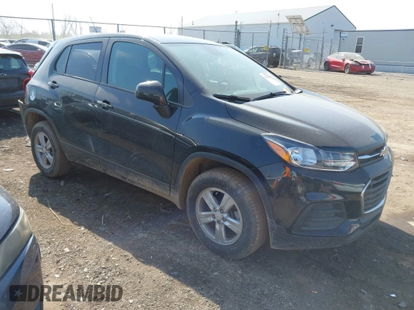 2022 Chevrolet Trax LS z VIN KL7CJNSM4NB551564, wystawiony jako IAAI lot #42066707 z przebiegiem 38 245 mil mil oraz . Historia ofert i sprzedaży dostępna na DreamBid. Obrazek 1.