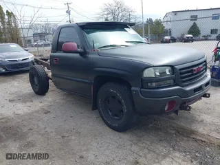2004 GMC Sierra 1500 SLE with VIN 1GTEK14T24Z228318, listed as a IAAI auction lot 41906309 with 254,130 mi miles. Bid and sale history available at carsss.com. Image 1.