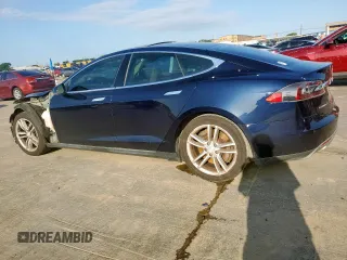 2014 Tesla Model S 60 с VIN 5YJSA1H16EFP50018, выставлен на аукционе Copart как лот 64372605 с пробегом 165 910 миль миль и Списание • Salvage title. История ставок и продаж доступна на DreamBid. Изображение 2.