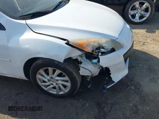 2012 Mazda Mazda3 i Touring with VIN JM1BL1L77C1628618, listed as a IAAI auction lot 42069661 with 201,942 mi miles. Bid and sale history available at carsss.com. Image 6.