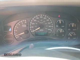 2002 GMC Sierra 1500 SLE z VIN 2GTEK19T221377505, wystawiony jako Copart lot #52590575 z przebiegiem 255 933 mil mil oraz Szkoda całkowita • Salvage title. Historia ofert i sprzedaży dostępna na DreamBid. Obrazek 9.
