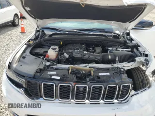 2024 Jeep Grand Cherokee Limited z VIN 1C4RJKBG2R8557615, wystawiony jako Copart lot #59046345 z przebiegiem 19 454 mil mil oraz Szkoda całkowita • Salvage title. Historia ofert i sprzedaży dostępna na DreamBid. Obrazek 12.
