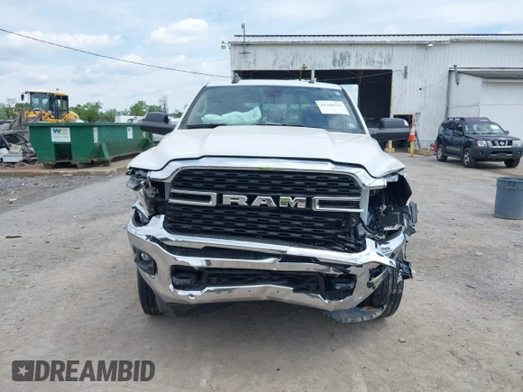 2022 Ram 2500 Big Horn with VIN 3C6UR5MJ0NG383441, listed as a IAAI auction lot 42368641 with 27,903 mi miles and . Bid and sale history available at DreamBid. Image 12.