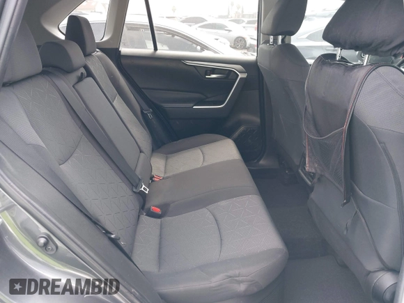 2020 Toyota RAV4 Hybrid XLE with VIN 2T3RWRFV5LW058103, listed as a IAAI auction lot 42665299 with 112,634 mi miles and . Bid and sale history available at DreamBid. Image 8.