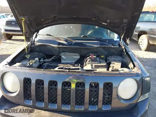2014 Jeep Patriot Sport with VIN 1C4NJPBA9ED752653, listed as a IAAI auction lot 41744747 with 1 mi miles. Bid and sale history available at carsss.com. Image 10.