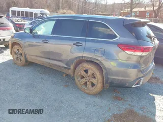 2017 Toyota Highlander Limited with VIN 5TDDZRFH7HS424700, listed as a IAAI auction lot 41637207 with 169,556 mi miles and . Bid and sale history available at DreamBid. Image 3.