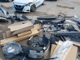 2019 Land Rover Range Rover с VIN SALGS2RE7KA542043, выставлен на аукционе IAAI как лот 41091478 с пробегом 39 073 миль миль и . История ставок и продаж доступна на DreamBid. Изображение 19.