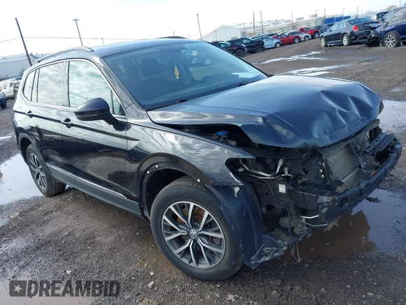 2020 Volkswagen Tiguan SE with VIN 3VV2B7AX5LM091857, listed as a IAAI auction lot 41922727 with 83,464 mi miles and . Bid and sale history available at DreamBid. Image 1.