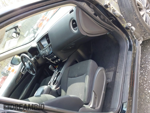 2020 Nissan Pathfinder SV with VIN 5N1DR2BM7LC578646, listed as a IAAI auction lot 41947685 with 203,742 mi miles. Bid and sale history available at carsss.com. Image 5.