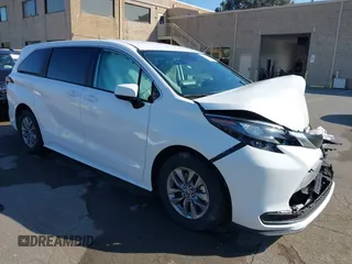 2024 Toyota Sienna LE z VIN 5TDKRKEC9RS214976, wystawiony jako IAAI lot #42150721 z przebiegiem 18 031 mil mil oraz . Historia ofert i sprzedaży dostępna na DreamBid. Obrazek 1.