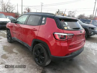2019 Jeep Compass Latitude with VIN 3C4NJDBB3KT623143, listed as a IAAI auction lot 41367393 with 63,314 mi miles. Bid and sale history available at carsss.com. Image 3.