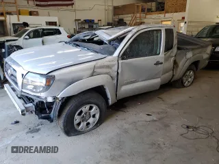 2008 Toyota Tacoma z VIN 5TEUU42N18Z574530, wystawiony jako Copart lot #50504525 z przebiegiem 250 376 mil mil oraz Szkoda całkowita • Salvage title. Historia ofert i sprzedaży dostępna na DreamBid. Obrazek 1.