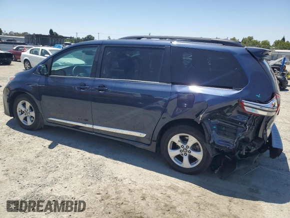 2018 Toyota Sienna LE Auto Access Seat z VIN 5TDKZ3DC5JS940670, wystawiony jako Copart lot #63253685 z przebiegiem 92 604 mil mil oraz Szkoda całkowita • Salvage title. Historia ofert i sprzedaży dostępna na DreamBid. Obrazek 2.