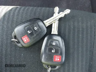 2018 Toyota RAV4 LE с VIN 2T3BFREV9JW854823, выставлен на аукционе IAAI как лот 42424764 с пробегом 48 727 миль миль и . История ставок и продаж доступна на DreamBid. Изображение 11.