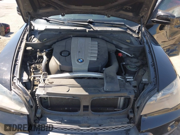 2010 BMW X5 35d with VIN 5UXFF0C50ALT77040, listed as a IAAI auction lot 42650814 with 137,618 mi miles and . Bid and sale history available at DreamBid. Image 10.