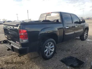 2008 GMC Sierra Denali z VIN 2GTEK638281248433, wystawiony jako Copart lot #79212524 z przebiegiem 218 840 mil mil oraz Szkody całkowita. Historia ofert i sprzedaży dostępna na DreamBid. Obrazek 3.
