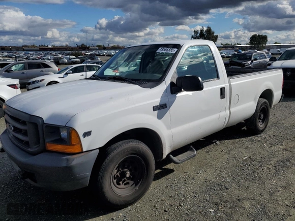 1999 Ford Super Duty F-250 XL with VIN 1FTNF20L0XEE66230, listed as a Copart auction lot 43586355 with 183,821 mi miles and Salvage Title. Bid and sale history available at carsss.com. Image 1.
