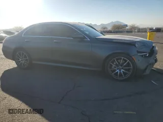 2021 Mercedes-Benz E-Class E 350 with VIN W1KZF8DB2MA964699, listed as a Copart auction lot 43360435 with 28,670 mi miles and Salvage Title. Bid and sale history available at carsss.com. Image 4.