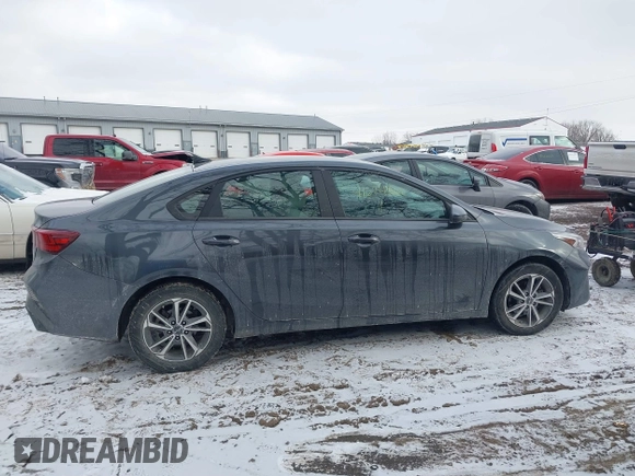 2022 Kia Forte LXS with VIN 3KPF24ADXNE435362, listed as a IAAI auction lot 41624362 with 54,930 mi miles and . Bid and sale history available at DreamBid. Image 13.