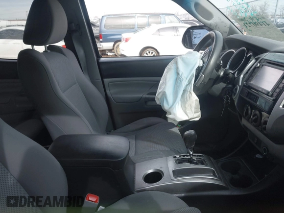 2014 Toyota Tacoma with VIN 3TMLU4EN0EM148389, listed as a IAAI auction lot 41490721 with 119,731 mi miles. Bid and sale history available at carsss.com. Image 5.
