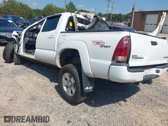 2007 Toyota Tacoma with VIN 3TMLU42N67M011352, listed as a IAAI auction lot 42572613 with Not provided miles and . Bid and sale history available at DreamBid. Image 3.