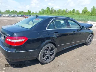 2011 Mercedes-Benz E 350 Luxury с VIN WDDHF8HB6BA430947, выставлен на аукционе IAAI как лот 42378418 с пробегом 89 759 миль миль и . История ставок и продаж доступна на DreamBid. Изображение 4.