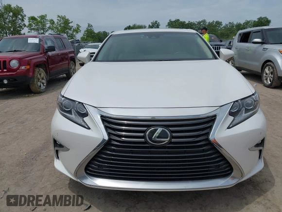 2018 Lexus ES 350 z VIN 58ABK1GG9JU095152, wystawiony jako IAAI lot #42505533 z przebiegiem 70 555 mil mil oraz . Historia ofert i sprzedaży dostępna na DreamBid. Obrazek 13.