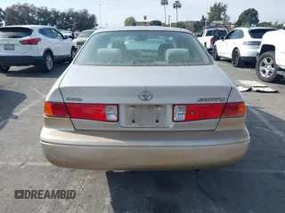 2001 Toyota Camry CE z VIN 4T1BG22K51U083381, wystawiony jako IAAI lot #41482936 z przebiegiem 84 219 mil mil oraz . Historia ofert i sprzedaży dostępna na DreamBid. Obrazek 16.