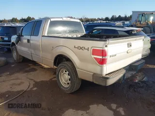 2012 Ford F-150 XL with VIN 1FTFX1EF5CFB27353, listed as a IAAI auction lot 41617984 with 219,875 mi miles. Bid and sale history available at carsss.com. Image 3.