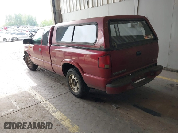 2001 GMC Sonoma SLS 1SG z VIN 1GTCS19W818224334, wystawiony jako IAAI lot #42119324 z przebiegiem 209 663 mil mil oraz . Historia ofert i sprzedaży dostępna na DreamBid. Obrazek 3.