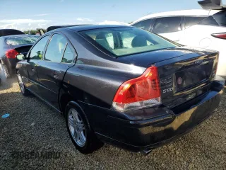 2005 Volvo S60 with VIN YV1RH592752430230, listed as a Copart auction lot 73945014 with 150,687 mi miles and Salvage Title. Bid and sale history available at carsss.com. Image 2.
