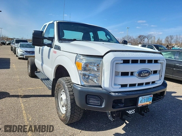 2015 Ford F-350 z VIN 1FD7X3B63FED45155, wystawiony jako IAAI lot #42381547 z przebiegiem 96 123 mil mil oraz . Historia ofert i sprzedaży dostępna na DreamBid. Obrazek 9.
