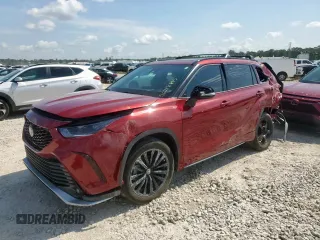 2023 Toyota Highlander L z VIN 5TDKDRAH1PS021615, wystawiony jako Copart lot #56218795 z przebiegiem 41 679 mil mil oraz Szkoda całkowita • Salvage title. Historia ofert i sprzedaży dostępna na DreamBid. Obrazek 1.