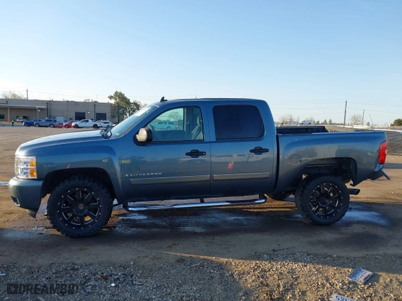 2008 Chevrolet Silverado 1500 LTZ with VIN 3GCEK13M08G177952, listed as a IAAI auction lot 41774023 with 119,807 mi miles. Bid and sale history available at carsss.com. Image 14.