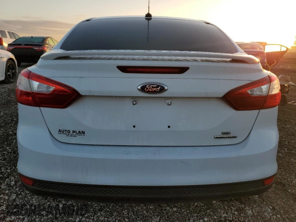 2013 Ford Focus SE with VIN 1FADP3F29DL252749, listed as a Copart auction lot 48892915 with 156,692 mi miles and Salvage title. Bid and sale history available at DreamBid. Image 6.