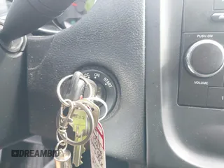 2014 Dodge Avenger SE z VIN 1C3CDZAG9EN104275, wystawiony jako IAAI lot #42311309 z przebiegiem 245 938 mil mil oraz . Historia ofert i sprzedaży dostępna na DreamBid. Obrazek 11.