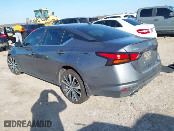 2021 Nissan Altima 2.5 SR with VIN 1N4BL4CV7MN386445, listed as a IAAI auction lot 41223978 with 65,945 mi miles. Bid and sale history available at carsss.com. Image 3.