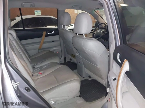 2009 Toyota Highlander Hybrid Limited with VIN JTEEW44A292032380, listed as a IAAI auction lot 41548361 with 253,079 mi miles. Bid and sale history available at carsss.com. Image 8.