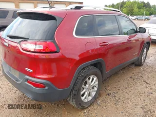 2017 Jeep Cherokee Latitude z VIN 1C4PJLCB2HW642335, wystawiony jako IAAI lot #42468776 z przebiegiem 147 126 mil mil oraz . Historia ofert i sprzedaży dostępna na DreamBid. Obrazek 4.