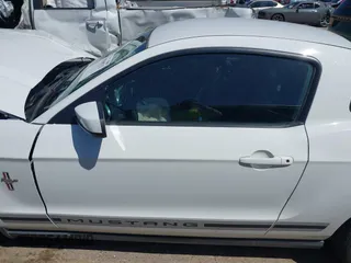 2012 Ford Mustang V6 Premium with VIN 1ZVBP8AM7C5263479, listed as a IAAI auction lot 41968713 with 148,144 mi miles. Bid and sale history available at carsss.com. Image 14.