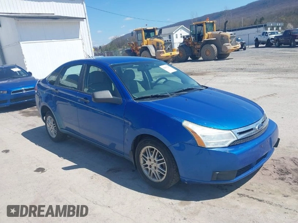 2011 Ford Focus SE with VIN 1FAHP3FN2BW111187, listed as a IAAI auction lot 42003148 with 119,083 mi miles. Bid and sale history available at carsss.com. Image 1.