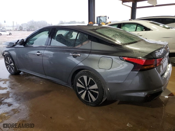 2020 Nissan Altima 2.5 SV with VIN 1N4BL4DV1LC125384, listed as a Copart auction lot 86806694 with 114,017 mi miles and Salvage Title. Bid and sale history available at carsss.com. Image 2.