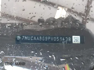 2023 Toyota Corolla Cross LE z VIN 7MUCAABG9PV051438, wystawiony jako IAAI lot #42538566 z przebiegiem 82 437 mil mil oraz . Historia ofert i sprzedaży dostępna na DreamBid. Obrazek 9.