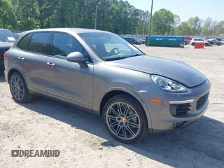 2018 Porsche Cayenne S z VIN WP1AB2A21JLA60264, wystawiony jako IAAI lot #42028716 z przebiegiem 66 479 mil mil oraz . Historia ofert i sprzedaży dostępna na DreamBid. Obrazek 1.