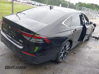 2024 Honda Accord Touring z VIN 1HGCY2F8XRA094072, wystawiony jako IAAI lot #42427587 z przebiegiem 20 206 mil mil oraz . Historia ofert i sprzedaży dostępna na DreamBid. Obrazek 4.