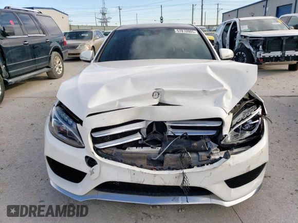 2015 Mercedes-Benz C 300 z VIN 55SWF4JB5FU068688, wystawiony jako Copart lot #57810905 z przebiegiem 108 039 mil mil oraz Szkoda całkowita • Salvage title. Historia ofert i sprzedaży dostępna na DreamBid. Obrazek 5.