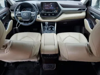 2021 Toyota Highlander XLE with VIN 5TDGZRBH6MS131478, listed as a Copart auction lot 61894725 with 160,165 mi miles and Clean title. Bid and sale history available at DreamBid. Image 8.