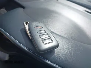 2020 Lexus IS 300 F Sport z VIN JTHGA1D20L5106242, wystawiony jako IAAI lot #41820832 z przebiegiem 40 403 mil mil oraz . Historia ofert i sprzedaży dostępna na DreamBid. Obrazek 11.