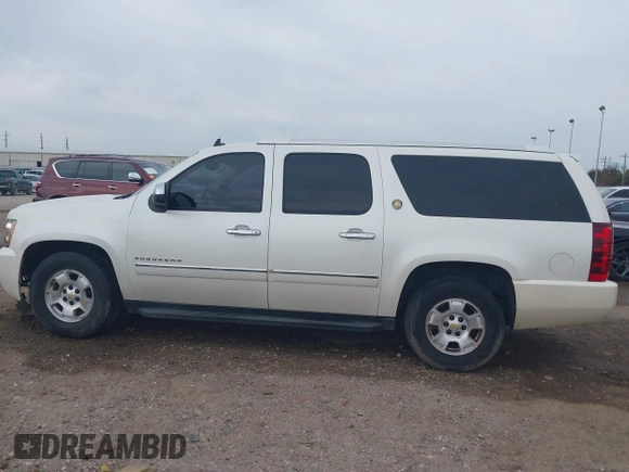 2010 Chevrolet Suburban LTZ with VIN 1GNUCKE03AR248244, listed as a IAAI auction lot 41677238 with 184,698 mi miles. Bid and sale history available at carsss.com. Image 14.