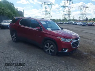 2018 Chevrolet Traverse LT z VIN 1GNEVHKW6JJ184290, wystawiony jako IAAI lot #42176919 z przebiegiem 103 835 mil mil oraz . Historia ofert i sprzedaży dostępna na DreamBid. Obrazek 1.